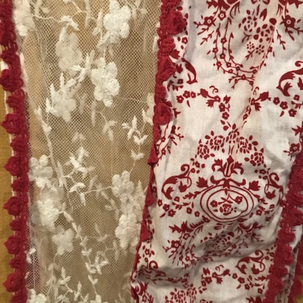 Red and White Scarf